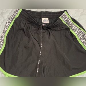 Pink Victoria’s Secret short /xs/